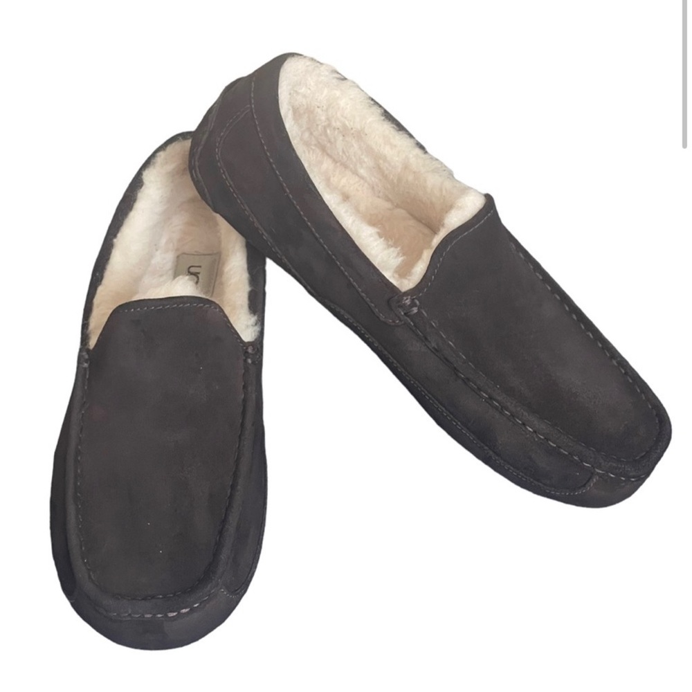 Ugg mens Ascot slippers size 8